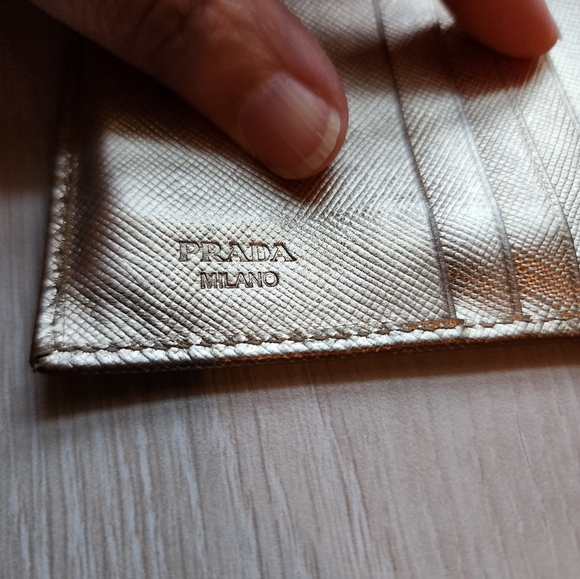 Used‎ Prada gold wallet with COA - Picture 9 of 16